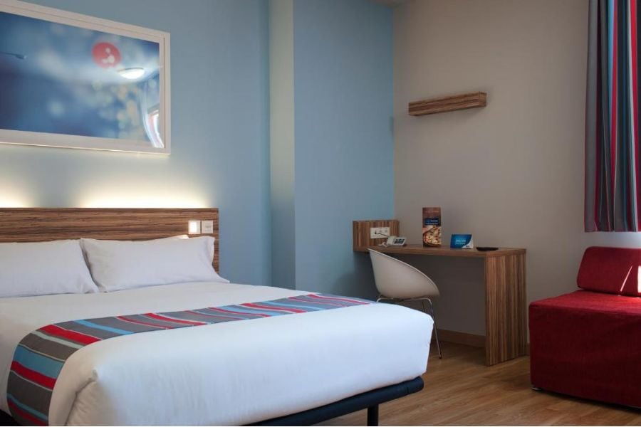 מלון Travelodge Barcelona Poblenou