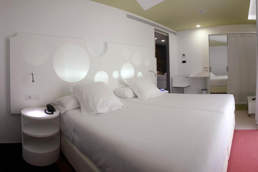 מלון Room Mate Pau