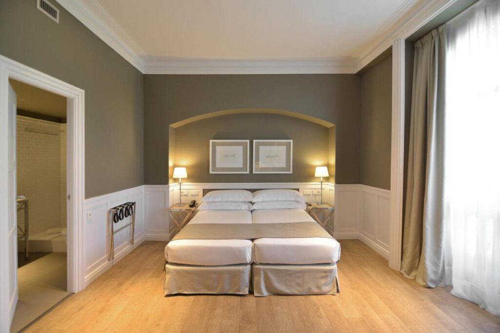 מלון Hotel Granvia