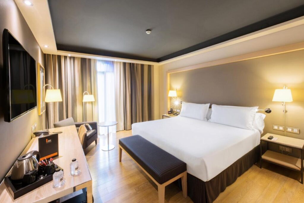 מלון Hotel Jazz
